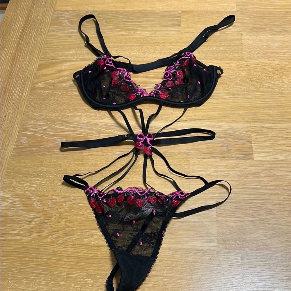 Victoria’s  secret Cherry pop Embrodery Strappy Teddy  size M NWOT